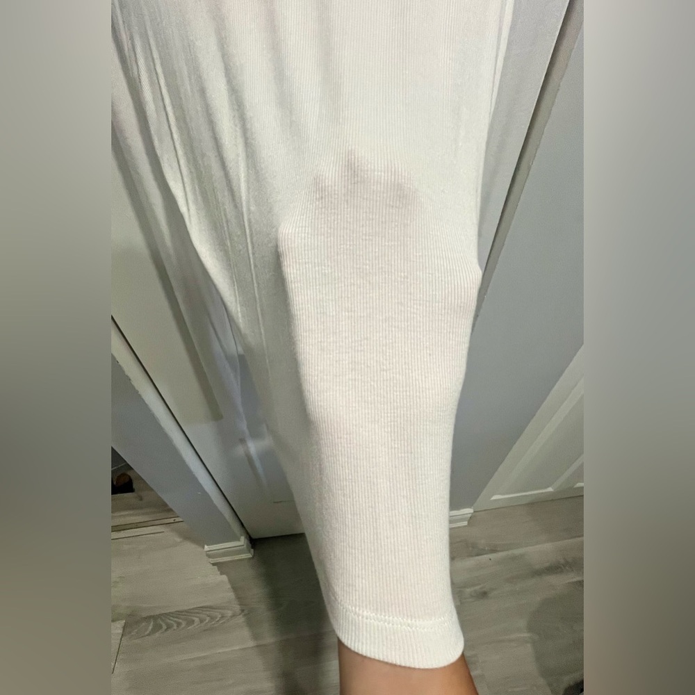 American Tall Turtleneck 🤍 - Picture 11 of 14